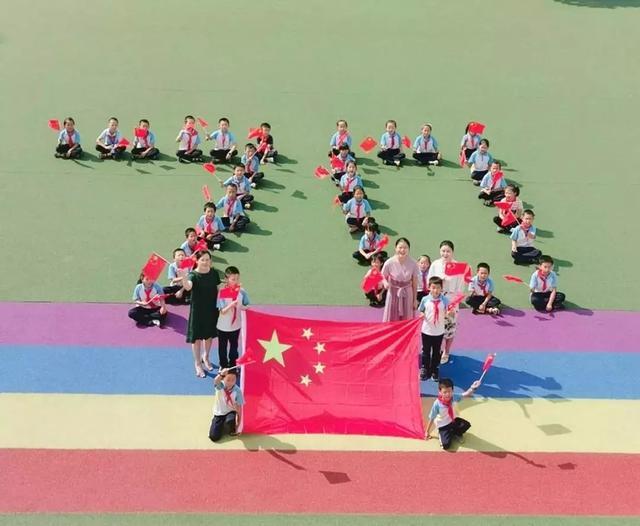 低谷时，请相信《人间值得》